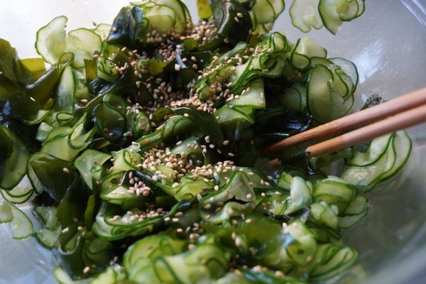 Sala rong biển Wakame